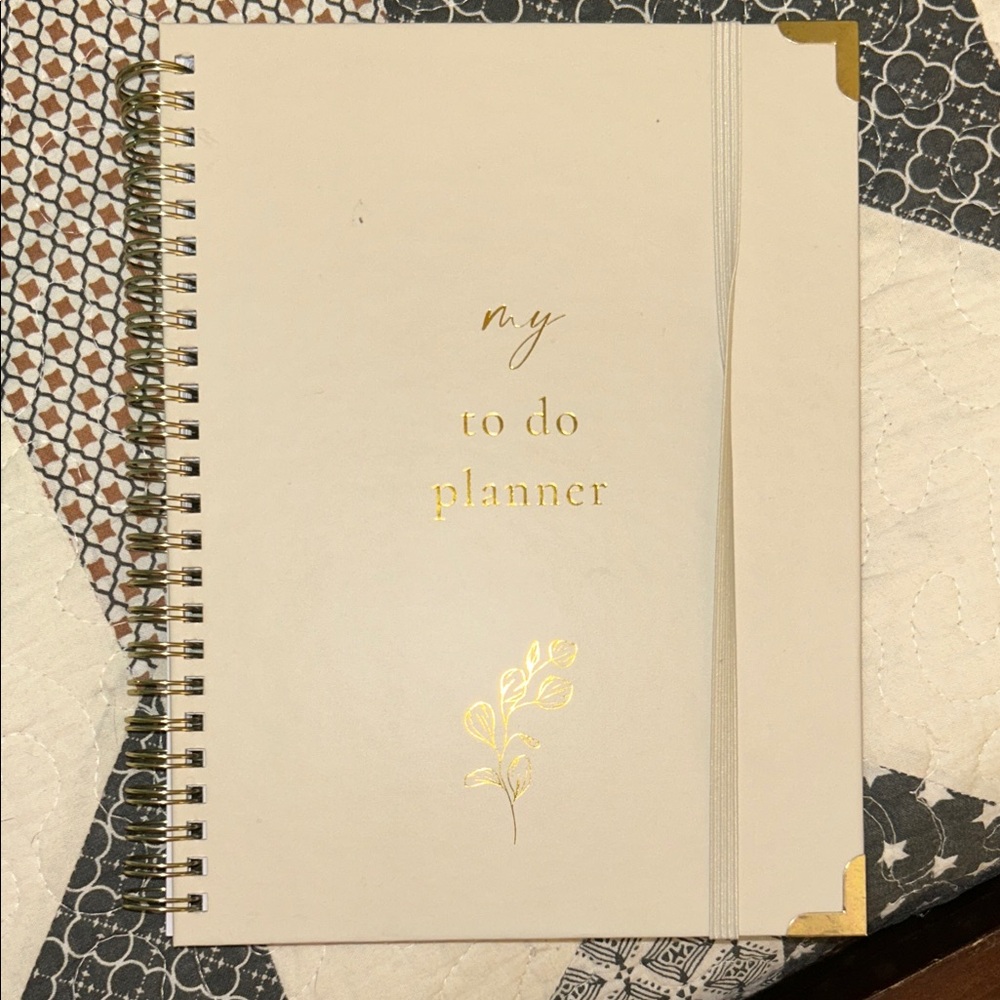 Elegant Cream To-Do Planner